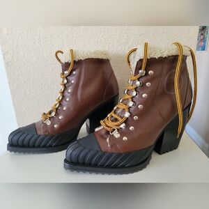 CHLOÉ RYLEE BROWN LEATHER ANKLE BOOTS WITH SHEARLING LINING